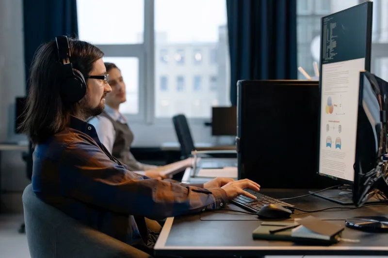 Your Procurement Stack Is Lying to You: The Case Against Legacy Tools in a Real-Time Supplier Market